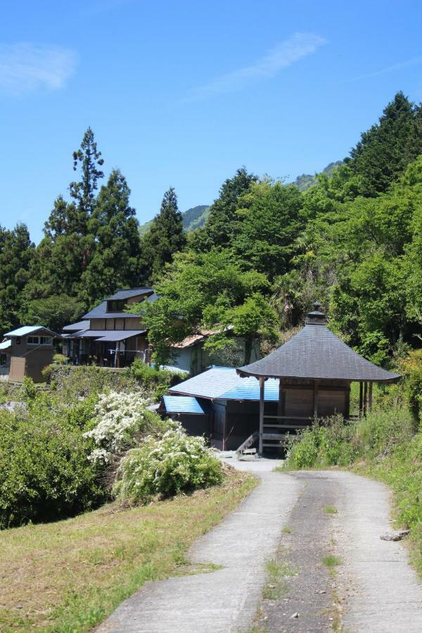 Guesthouse Boro-Ya Otoyocho Exterior photo